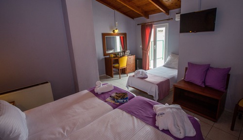 Triple Room