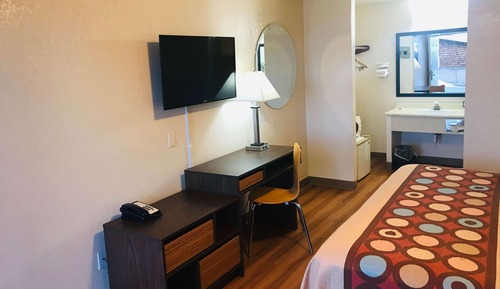 Standard Room, 1 King Bed, Smoking
