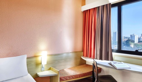 Room, Multiple Beds