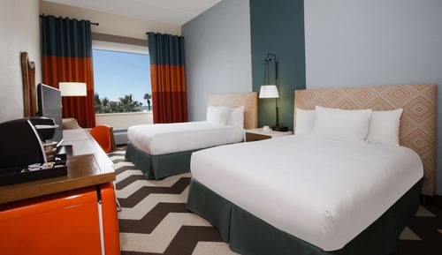 Room, 2 Queen Beds, Non Smoking, Pool View