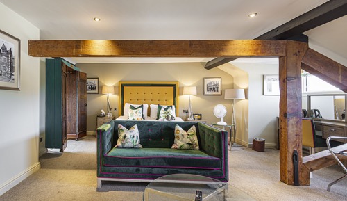 Deluxe Suite