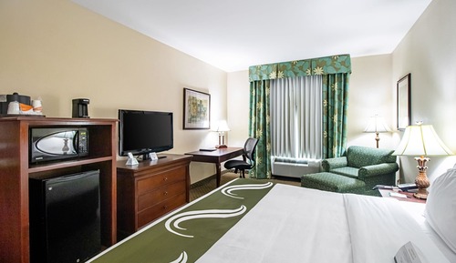 Standard Room, 1 King Bed, Non Smoking