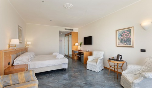 Junior Suite con Balcone e Vista Mare
