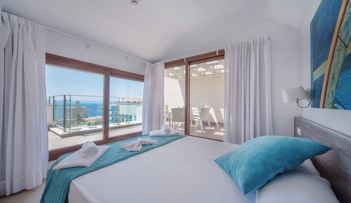 Apartment, 3 Bedrooms, Sea View