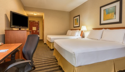 Standard Room, 2 Queen Beds, Accessible (Accessible Tub)