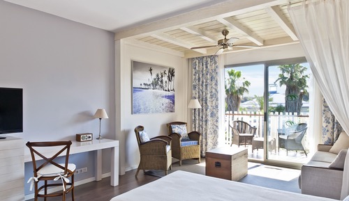 Club Room San Juan 1 adult (Port Aventura tickets & 1 Ferrari Land ticket)
