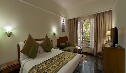 Pelican Suite (Suite with City View)