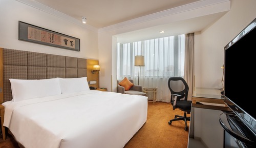 Standard Room, 1 King Bed (High Floor)