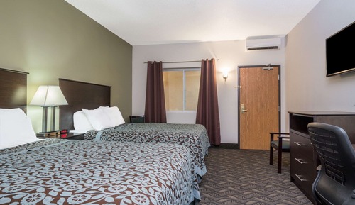 Room, 2 Queen Beds, Accessible, Non Smoking