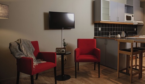 Studio (Small, Apartment)