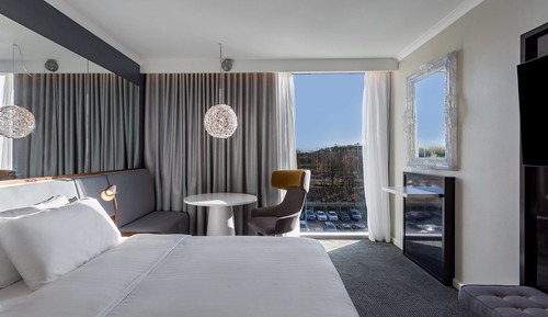 Premium Room