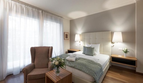 Single Room, Balcony