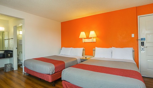 Deluxe Room, 2 Queen Beds, Non Smoking, Refrigerator & Microwave
