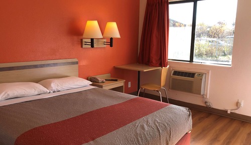 Standard Room, 1 Queen Bed, Non Smoking