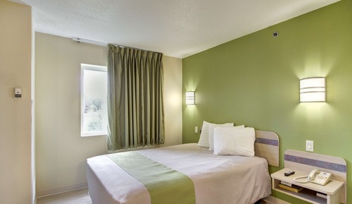 Standard Room, 1 Queen Bed, Accessible, Non Smoking