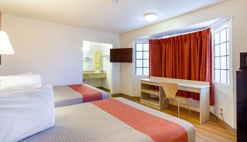 Deluxe Room, 2 Double Beds, Non Smoking, Refrigerator