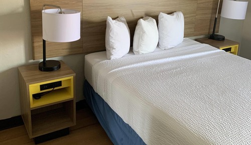 Room, 1 Queen Bed, Non Smoking