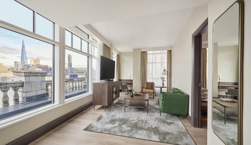 Executive Suite, City View (Regency)