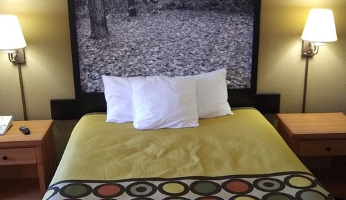 Standard Room, 1 Queen Bed