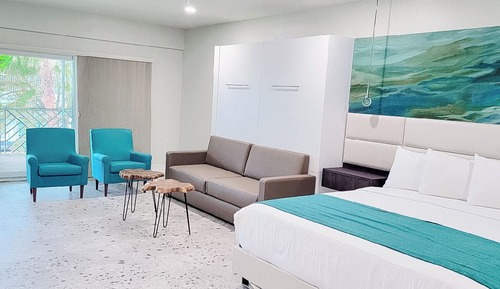 Studio Suite (Royal Palm)