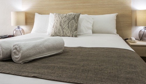 Executive Suite, 1 Queen Bed, Free Wi-Fi & Parking