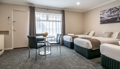 Deluxe Family Room, Free Wi-Fi & Parking