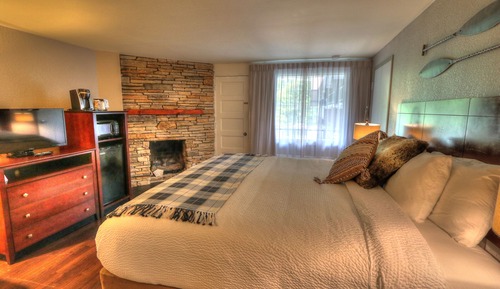 Deluxe Room, 1 King Bed with Sofa bed, Fireplace (Private Balcony)