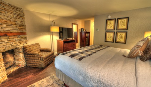 Honeymoon Room, 1 King Bed, Jetted Tub (Private Balcony)