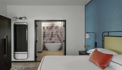 Suite, 1 King Bed (Boudreaux)