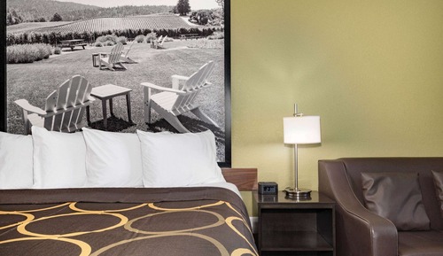 Superior Room, 1 King Bed