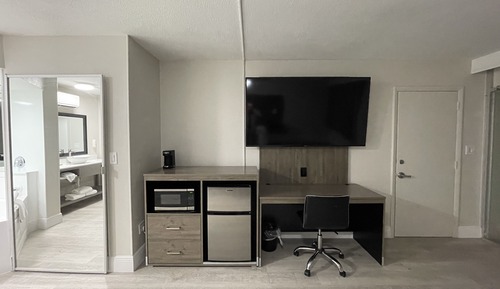 Room, 1 King Bed, Non Smoking