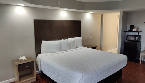 Room, 1 King Bed, City View