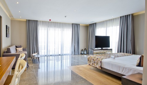 Premium Suite, 1 King Bed, Non Smoking