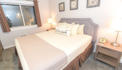 Signature Room, 1 King Bed with Sofa bed, Kitchen, Pool View (1 Bedroom Unit- Room 203-No Pets)