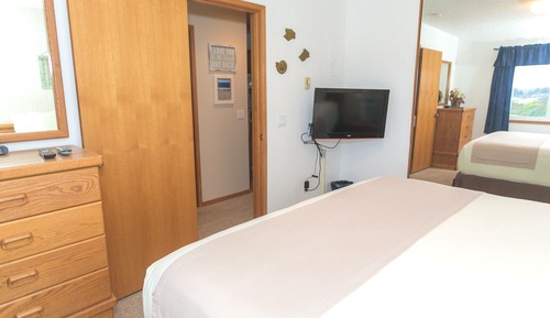 Premium Room, 1 King Bed with Sofa bed, Kitchen, Ocean View (Premium 1 Bedroom- Room 306-No Pets)