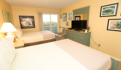 Deluxe Room, Multiple Beds, Kitchen, Pool View (1 Bedroom Dlx-Room 214-Pet Friendly)