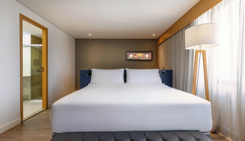 Premium Room, 1 King Bed