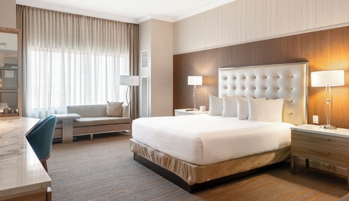 Deluxe Room, 1 King Bed