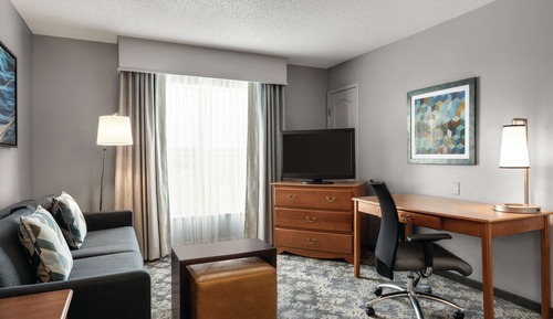 Suite, 1 King Bed, Accessible, Bathtub (Mobility & Hearing)