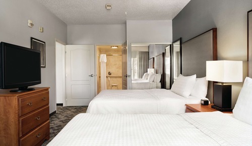 Suite, 2 Queen Beds, Accessible, Bathtub (Mobility & Hearing)