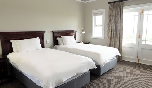Standard Room, 2 Twin Beds (Umthombe Lodge)