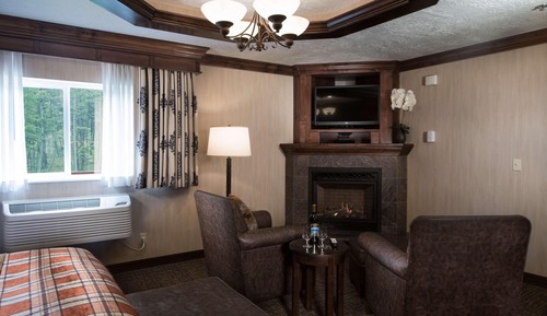 Suite, 1 King Bed, Non Smoking, Jetted Tub