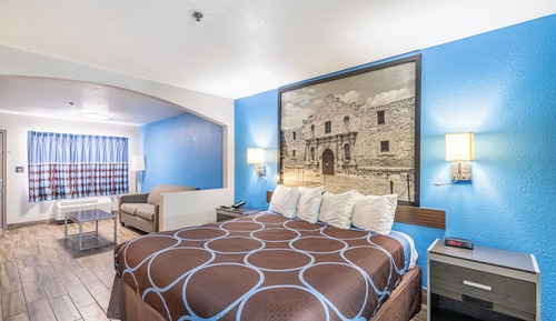 Studio Suite, 1 King Bed, Non Smoking