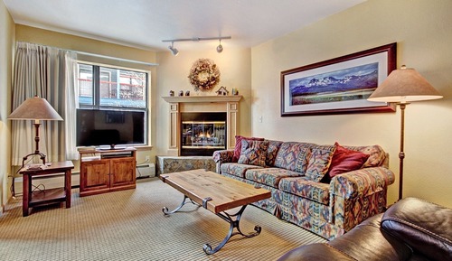 Condo, 2 Bedrooms