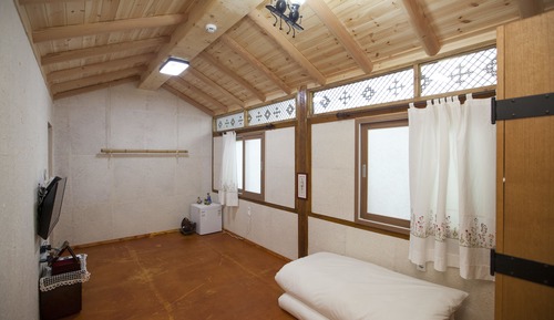 Family Room (Jeongnanoom)