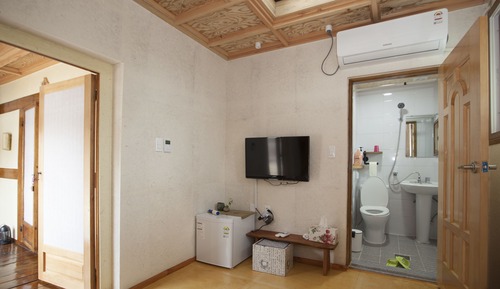 Room (Byeolset)