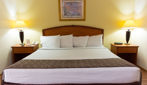 Junior Room, 1 King Bed