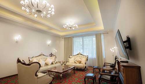 Royal Suite, Multiple Beds, Golf View