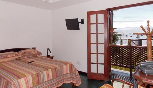 Suite, Sea View