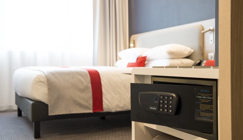Standard Room, 1 Double Bed (Airport View)